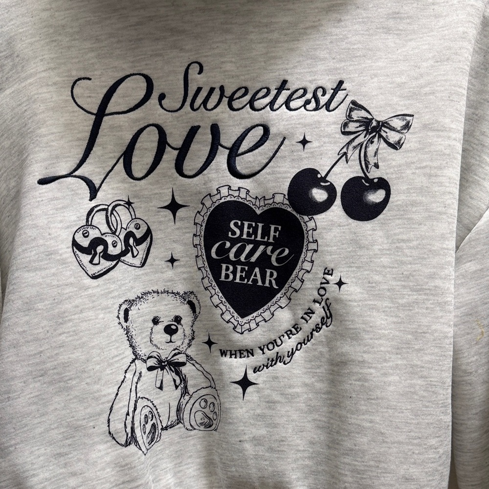 Bear care sweatshirt womens size medium teddy bear cherries NWT care bear